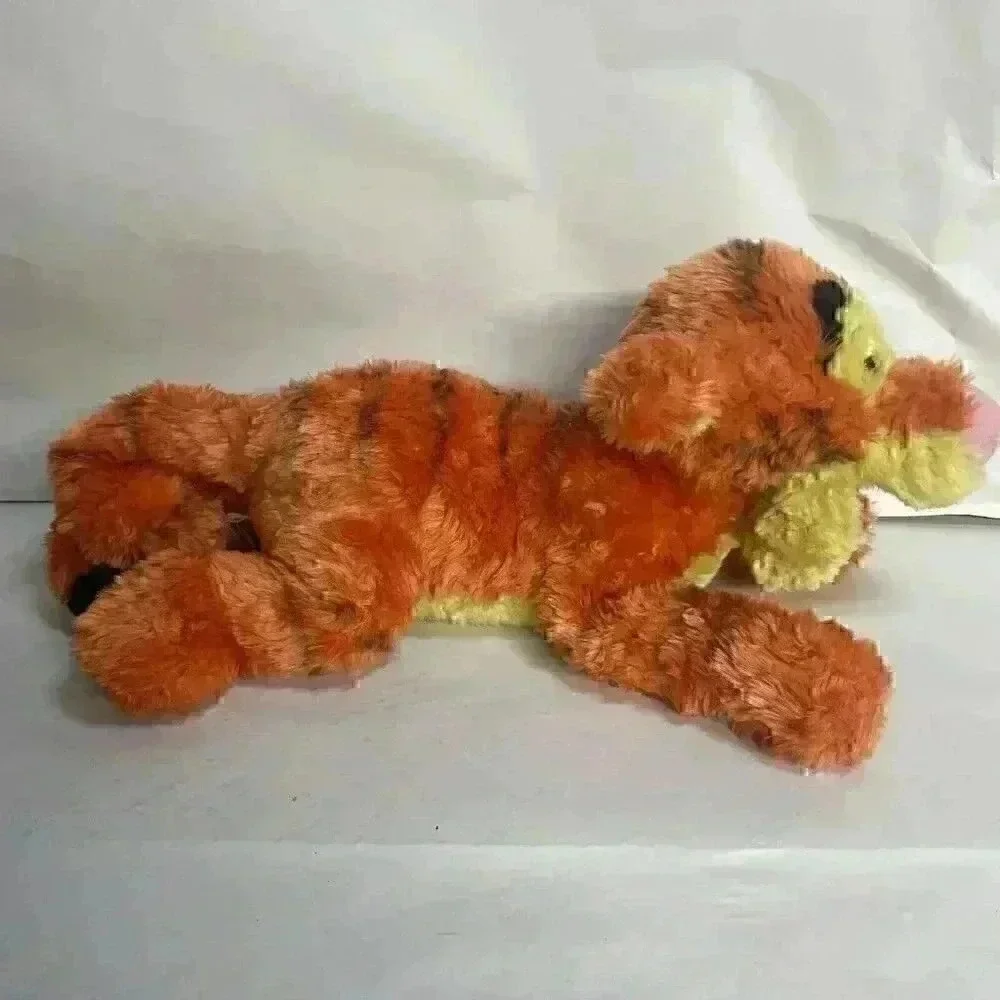 Disney Store Lying Tigger 14